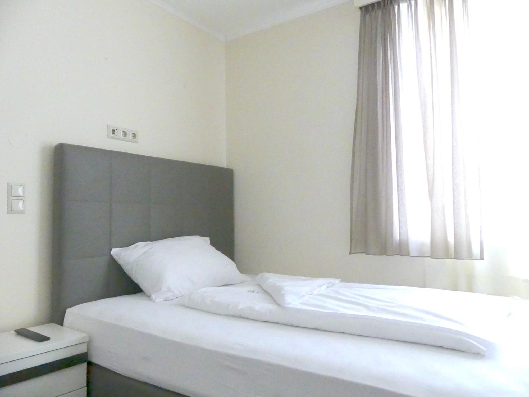 Das Reinisch Just Rooms Schwechat Bagian luar foto